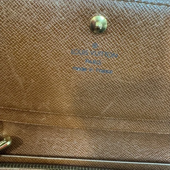 Louis Vuitton Porte-Monnaie Trésor Wallet - Monogram Canvas - Picture 3 of 7